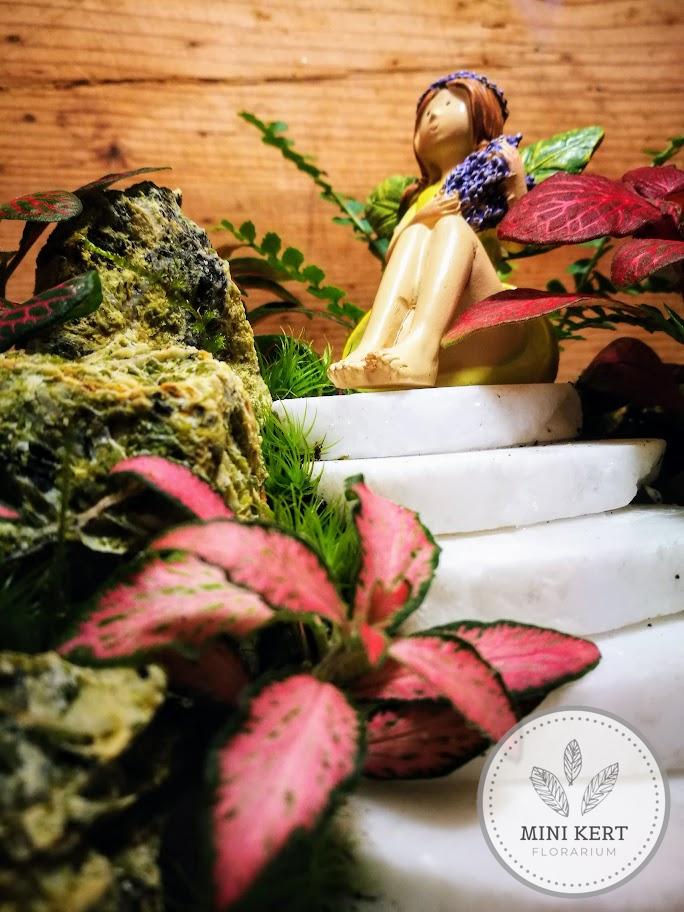 Üvegbödön florárium "fehér márványlépcső"