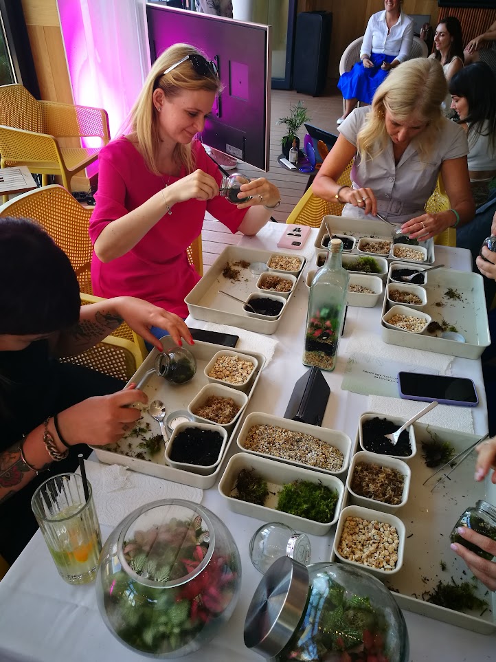 sajtótájékoztató program floráriumkészítés