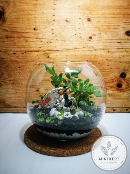 üveggömb florárium esküvői ajándék