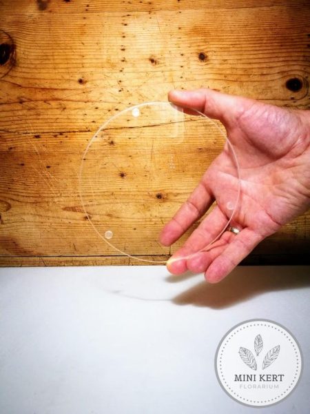 üvegtető üveggömb floráriumra